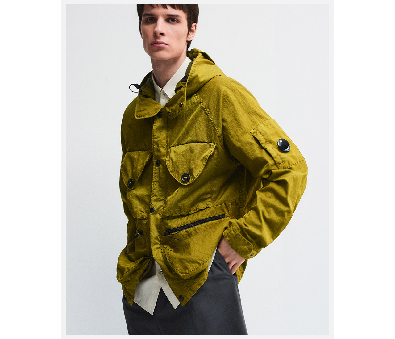 The spring shell jacket  It’s the one jacket to carry you through spring/summer, from April showers to late summer evenings.